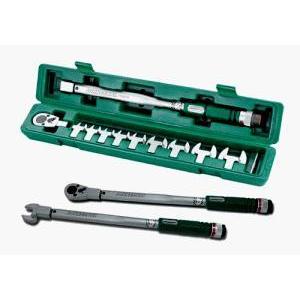 Набор инструмента: динамометрический ключ 1/2"DR со шкалой 40~200 Nm и насадки 13-30 мм, 11 предметов, JONNESWAY, T102001S